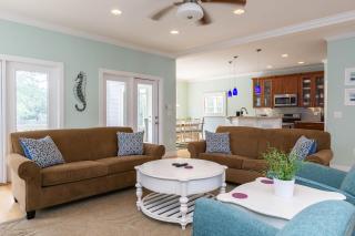 Time Stands Still by Oak Island Accommodations - Oak Island - 3