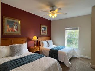 3 Bedrooms 2 Bathrooms Lucaya Village 9-103 - 5