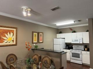 3 Bedrooms 2 Bathrooms Lucaya Village 9-103 - 2