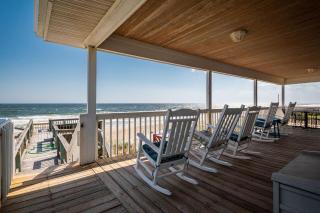 Beach Barracks by Oak Island Accommodations - Oak Island - 3