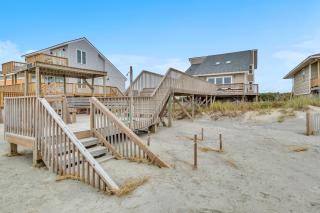 Wahoo by Oak Island Accommodations - 7