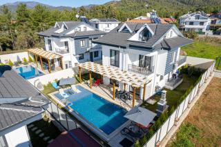 Villa Leona - 5 Bedroom Holiday Villa in Fethiye - Fethiye - 9