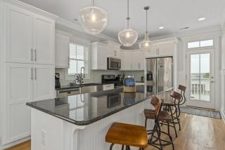 Coast is Clear by Oak Island Accommodations - Oak Island - 3