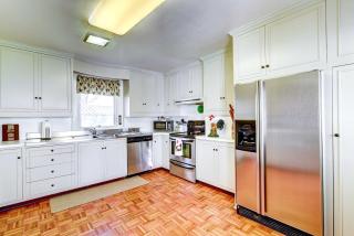 Bowling Green House with Shared Pool! - 4