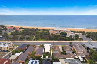 Beach Rd Kids & Pet Friendly Free Parking - Mordialloc - 9
