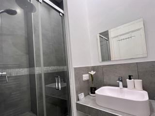 Rare! private garden in Paris, close to Sacre Coeur Basilica! - Parigi - 3