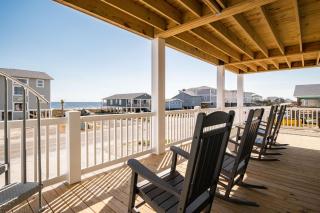 Maximum Adventure by Oak Island Accommodations - Oak Island - 6