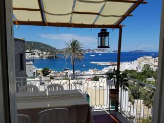Agenzia Aprea, La Casa di FERURI - Ponza - 0