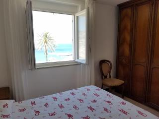 Agenzia Aprea, La Casa di FERURI - Ponza - 3