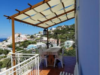 Agenzia Aprea, La Casa di FERURI - Ponza - 2
