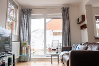 Bedford Road Garden Apartment with Free Parking, WiFi and Netflix - Kempston - 5