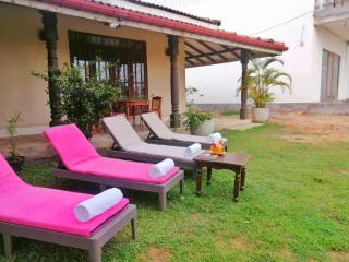 NALENDRA ROOMS - Oceanfront - Boossa - 8