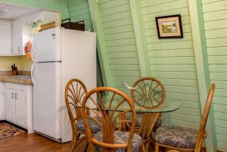 Whimseacal by Oak Island Accommodations - Oak Island - 2