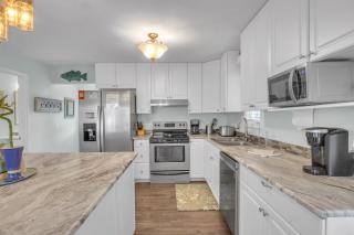 Saltwater Gospel by Oak Island Accommodations - Oak Island - 2