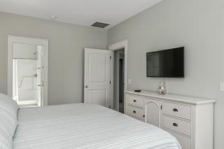 A Sloth's Retreat by Oak Island Accommodations - Oak Island - 4