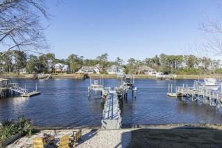 Blue Fish Shack by Oak Island Accommodations - Oak Island - 9