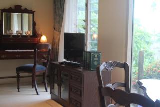 Highwood Park B&B Guest Lodge - 2