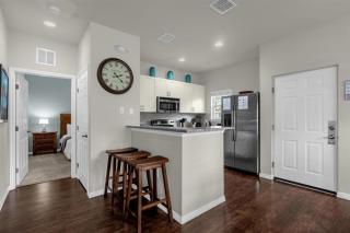 4 Bedrooms 3 Bathrooms Lucaya Village 25-108 - 4