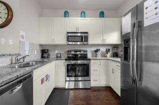 4 Bedrooms 3 Bathrooms Lucaya Village 25-108 - 1