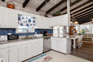 Brigantine by Oak Island Accommodations - Oak Island - 1