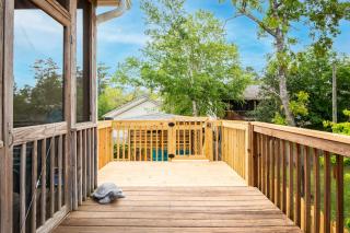 Woodlands Wonder by Oak Island Accommodations - Oak Island - 3