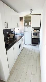 Lemon Tree House Coimbra - Courtyard garden with city views - 4