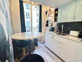 The GARDEN - cosy studio with AC in the very center of Paris - Parijs - 8