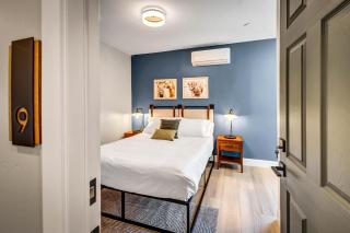 Two Bedroom - Queen in Both. Heart of Downtown Vista - Vista - 0