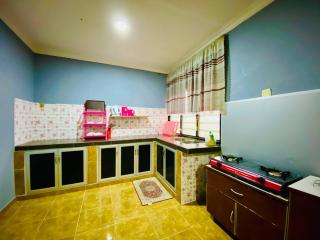NABILA HOMESTAY - Pantai Cenang - 4