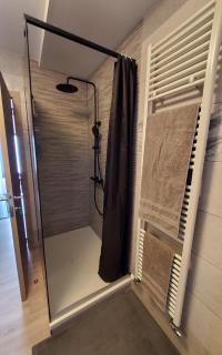 Chambre deluxe au 2ème étage, chambre double au 4ème étage NOT A HÔTEL - Bruxelas - 2