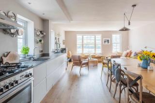 10 Buckley Street - Salcombe - 4
