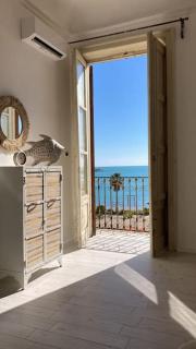 Magellano Suite. Fronte Mare + Free Park + Wi-Fi - Porto Empedocle - 0