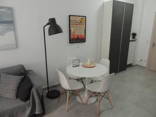 Downtown Cozy Studio - 6