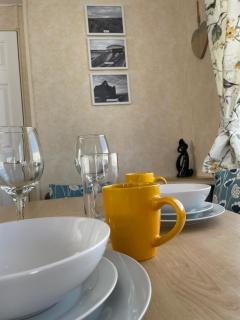 No. 1 Family Caravan at Golden Gate Holiday Centre, Sleeps 6 - Abergele - 3