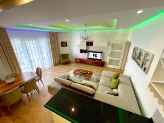 Queen’s Luxury Apartments Lake - Tirana - 6