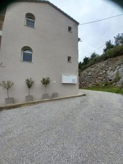 Elenis House - 4