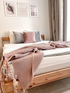 Central & Beach(1.8km) Apartment - 2