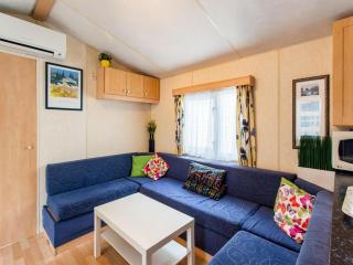 Mobile Home in La Londe-les-Maures with Terrace - La Londe-les-Maures - 8