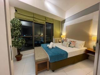 Fabulous Skyline KL Greenbelt Makati - 0