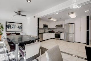 Resort-Style Paradise w 2 Pools - Las Vegas - 9
