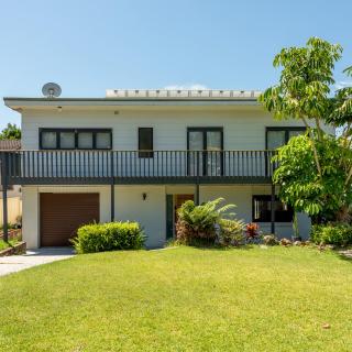Central Coast-Spacious House 5 minutes drive to beach - Tumbi Vmbi - 0