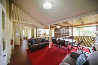 6 Bedroom + 2 Bath Apartment // Cairns Central - Cairns - 6