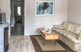 2 Bedroom Awesome Home In Frövi - 8