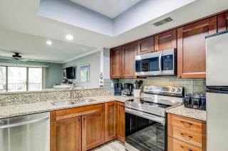 Great Golf Views King 2 Queens Sleeper Sofa Bikes & Beach Gear included - Hilton Head Island - 7