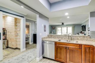 Great Golf Views King 2 Queens Sleeper Sofa Bikes & Beach Gear included - 5