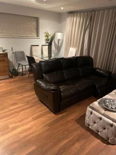 Luxurious Furnished Property - Stanmore - 8
