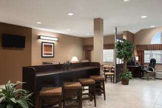 Sonesta Essential Fairmont - Fairmont - 3