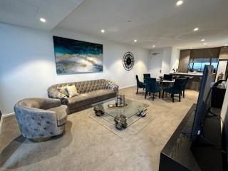 Deluxe 3 Bedroom Apartment in Southbank - 9