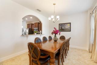 6 Bedrooms 55 Bathrooms Solterra 4193 Od - 2