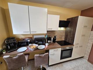 Exklusives und helles Erdgeschoss-Apartment No 2 im Zentrum von Kassel, schnelles 1Gbit Internet, Geschirrspüler, Boxspringbetten - Kassel - 4